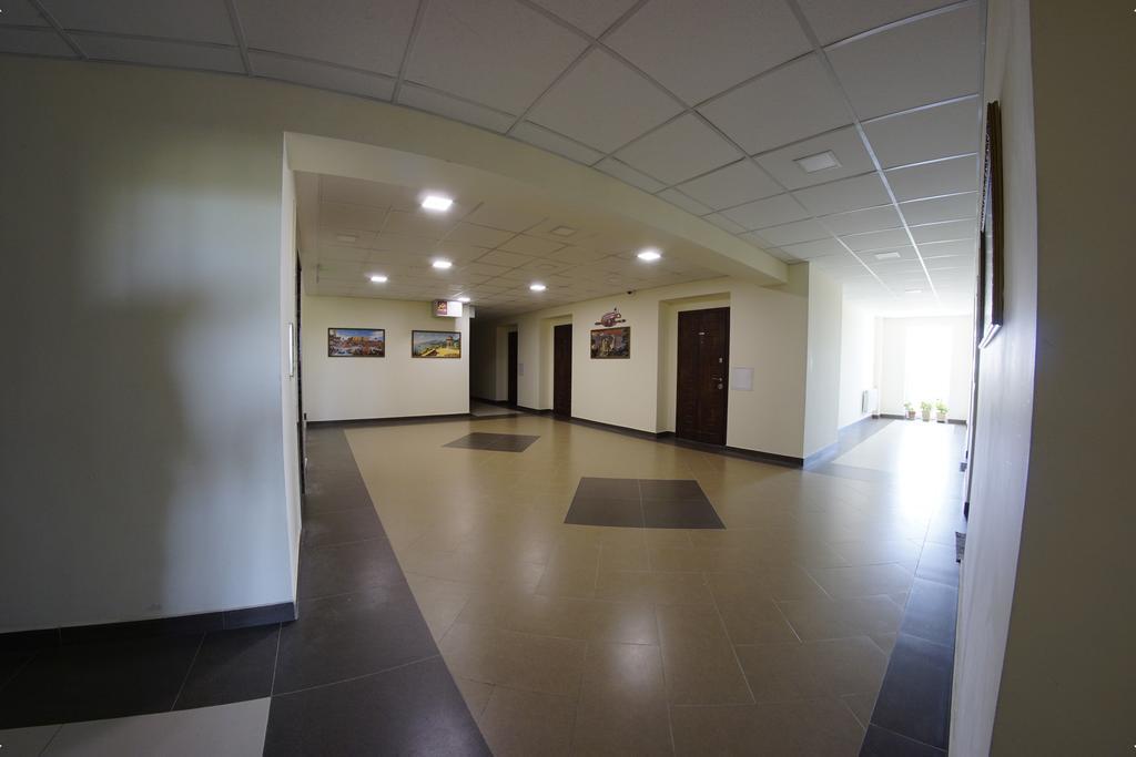 54A Tselinogradskaia Str At Alekseevka Underground Charkiw Exterior foto